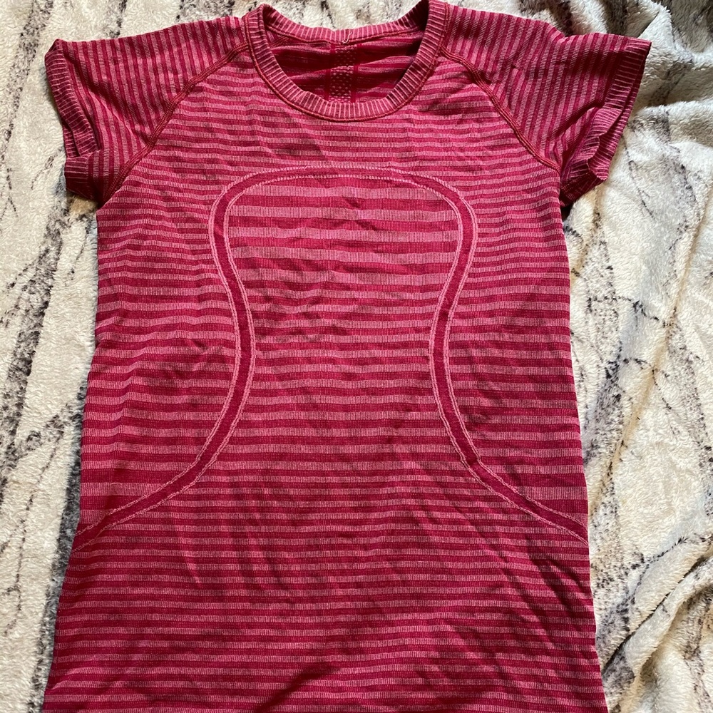 Lululemon Swiftly Tech Short Sleeve
